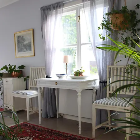 Villa 1810 Historical Charming In Tammisaari Center *