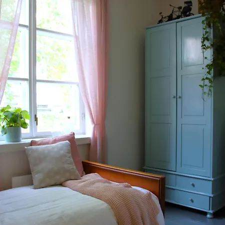 1810 Historical Charming In Tammisaari Center