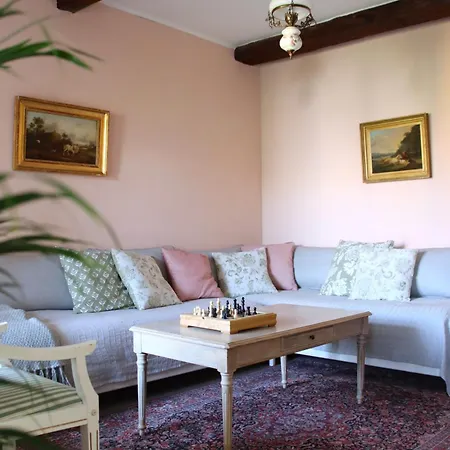 1810 Historical Charming In Tammisaari Center Villa