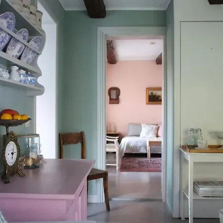 1810 Historical Charming In Tammisaari Center