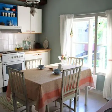 Villa 1810 Historical Charming Villa Tammisaari Old Town *