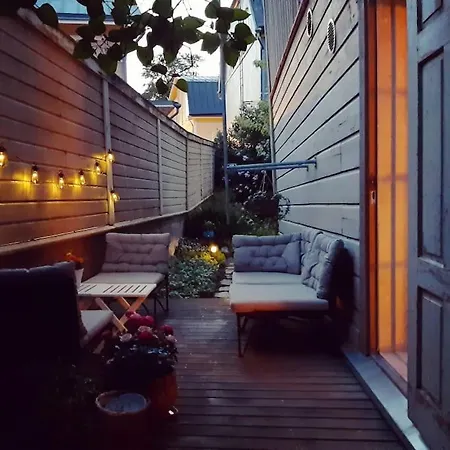 1810 Historical Charming In Tammisaari Center