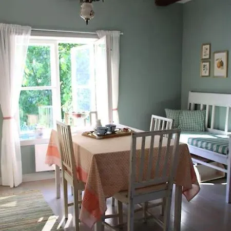 Villa 1810 Historical Charming Villa Tammisaari Old Town *