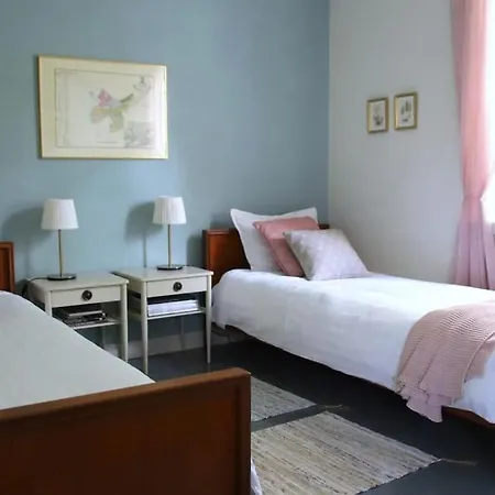 1810 Historical Charming In Tammisaari Center *