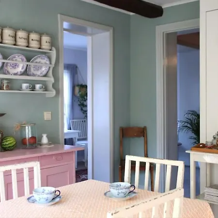 1810 Historical Charming In Tammisaari Center Villa *